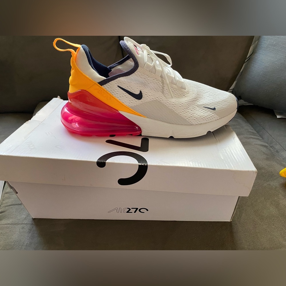 Air max 270 - size 9 Pink